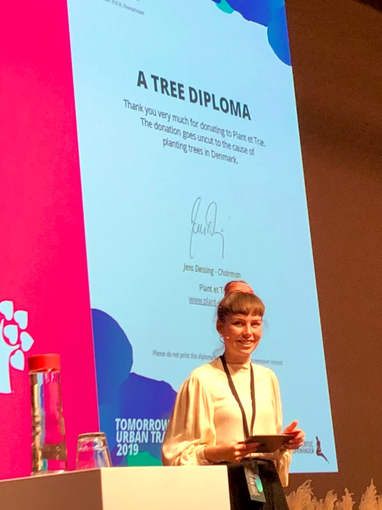 tony_bech's tweet photo. Instead of giving a gift or a goodie bag to the speekers at Tomorrow’s Urban Travel 2019 - a donation was given to the organization ‘Plant et træ’ that’s a fine step towards sustainable tourism @Wonderful_CPH #tut19 #sustainabletourism #plantetræ #tourism #liveliketomorrow https://t.co/V0k6VpttyI