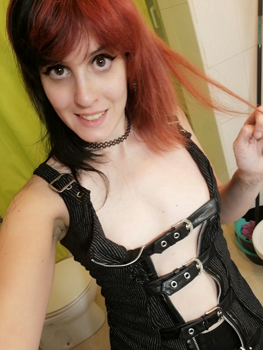 talia_bloodina's tweet photo. All my vids on ManyVids are 25% off til the 16th of October (not included) https://t.co/BhL5hdaGXj https://t.co/KdCzwmyl6b