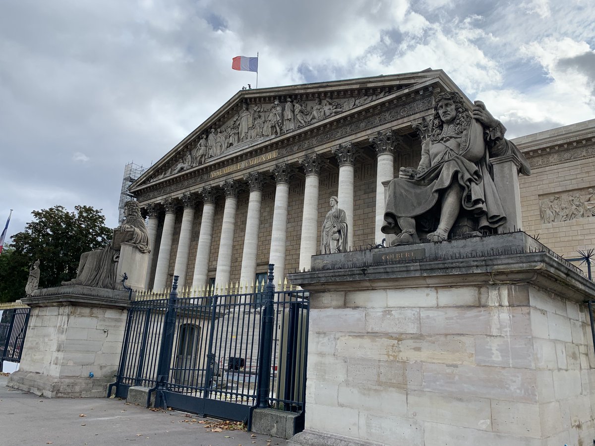 PurdueInParis's tweet photo. The #PurdueinParis group is spending the afternoon at the National Assembly to learn about culture, communications and education! This is a great opportunity to hear different and creative approaches to strategic communications. @AGSParis https://t.co/RX2bBbGrAy