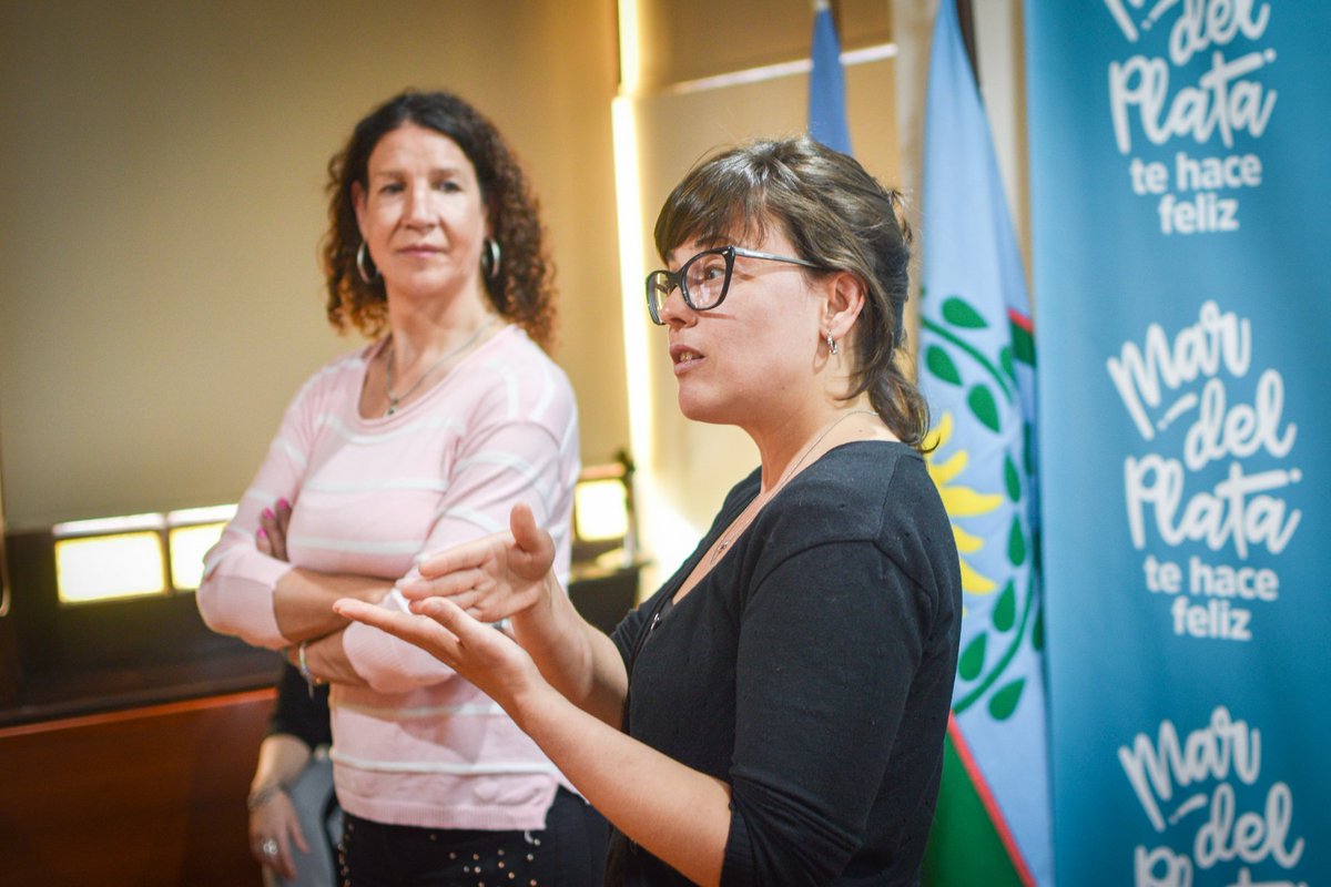 Acompañamos en el EMTur la primer jornada de capacitación para trabajadorxs del ejecutivo sobre Perspectiva de Género

Estas jornadas se encuentran dispuestas por la Ley Micaela (n° 27.499) y las consideramos imprescindibles para la transversalidad en la administración del Estado