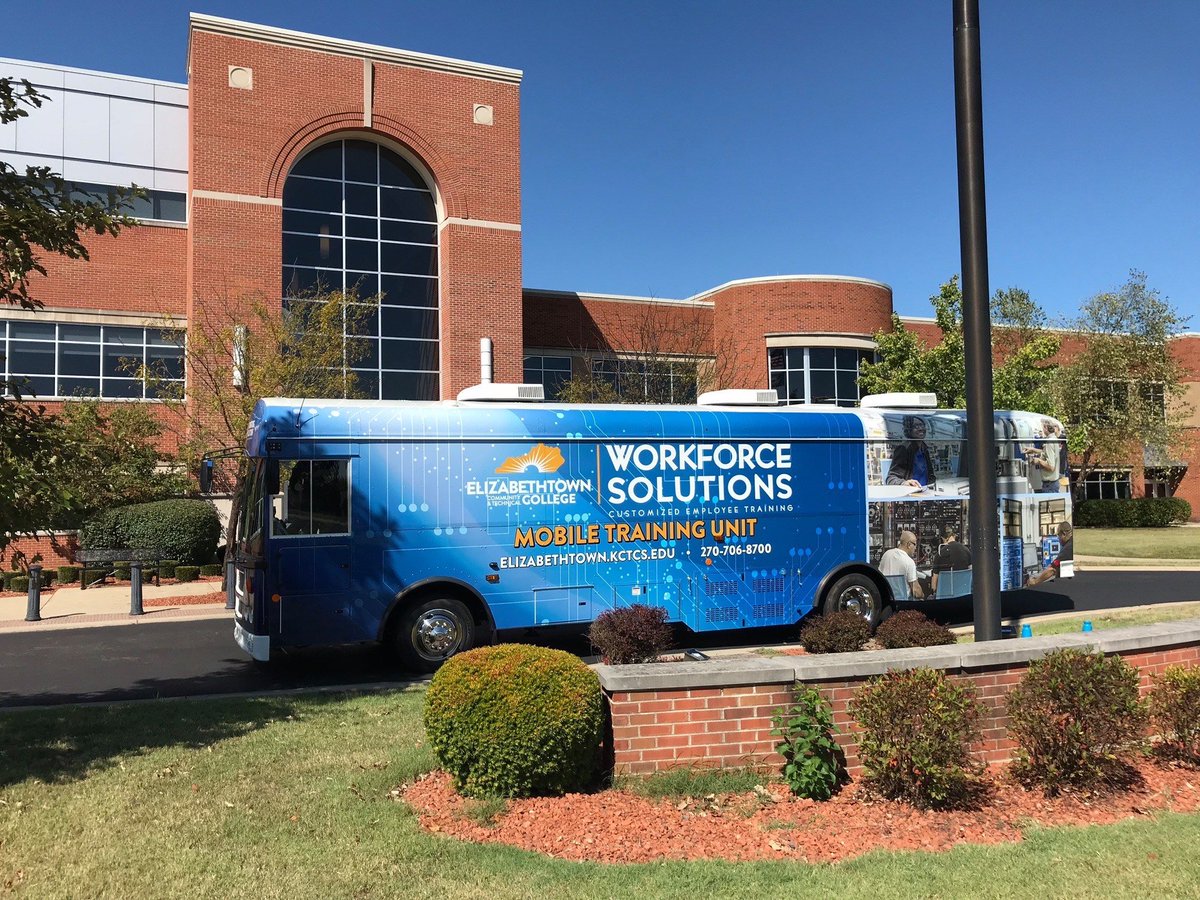 swgilk23's tweet photo. Elizabethtown CTC has a long history of bringing workforce training to their businesses. After listening to the needs of their local companies, their stepping up their game. Way to go @EtownCTC @JustonPate @KCTCS https://t.co/VvJ1BKE8MO