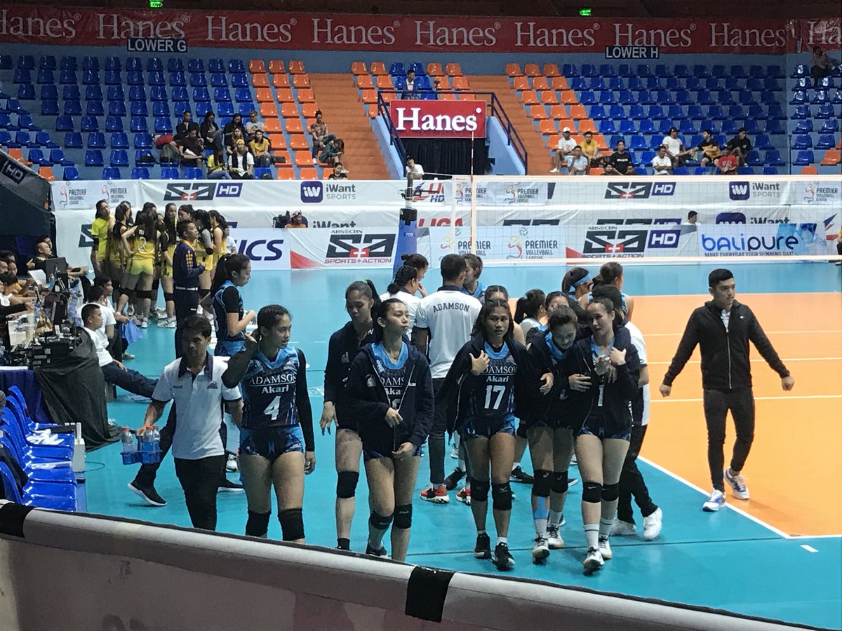 its_genre's tweet photo. Coach @NoelZorilla , "nong ginagawa mo?" po π βπ» Warm-up warm-up ππ»ββοΈ
Di mainit ulo ni Kowts JP ah π‘π
Adamson Lady Falcons. π
On to the 3rd set! πππ #ADUvsUST #PVL2019 #PVLCollegiateConference https://t.co/nIEsmphCQo