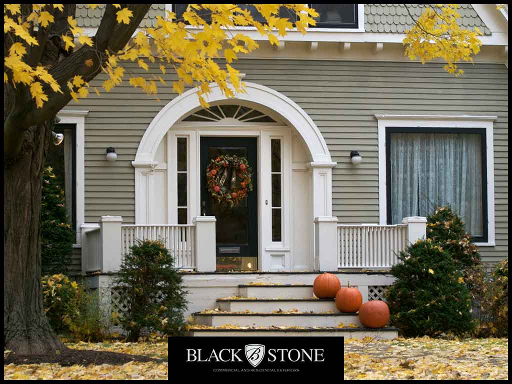 What makes fall the best season for siding installation? Learn more in this post. bit.ly/2oVM6oS