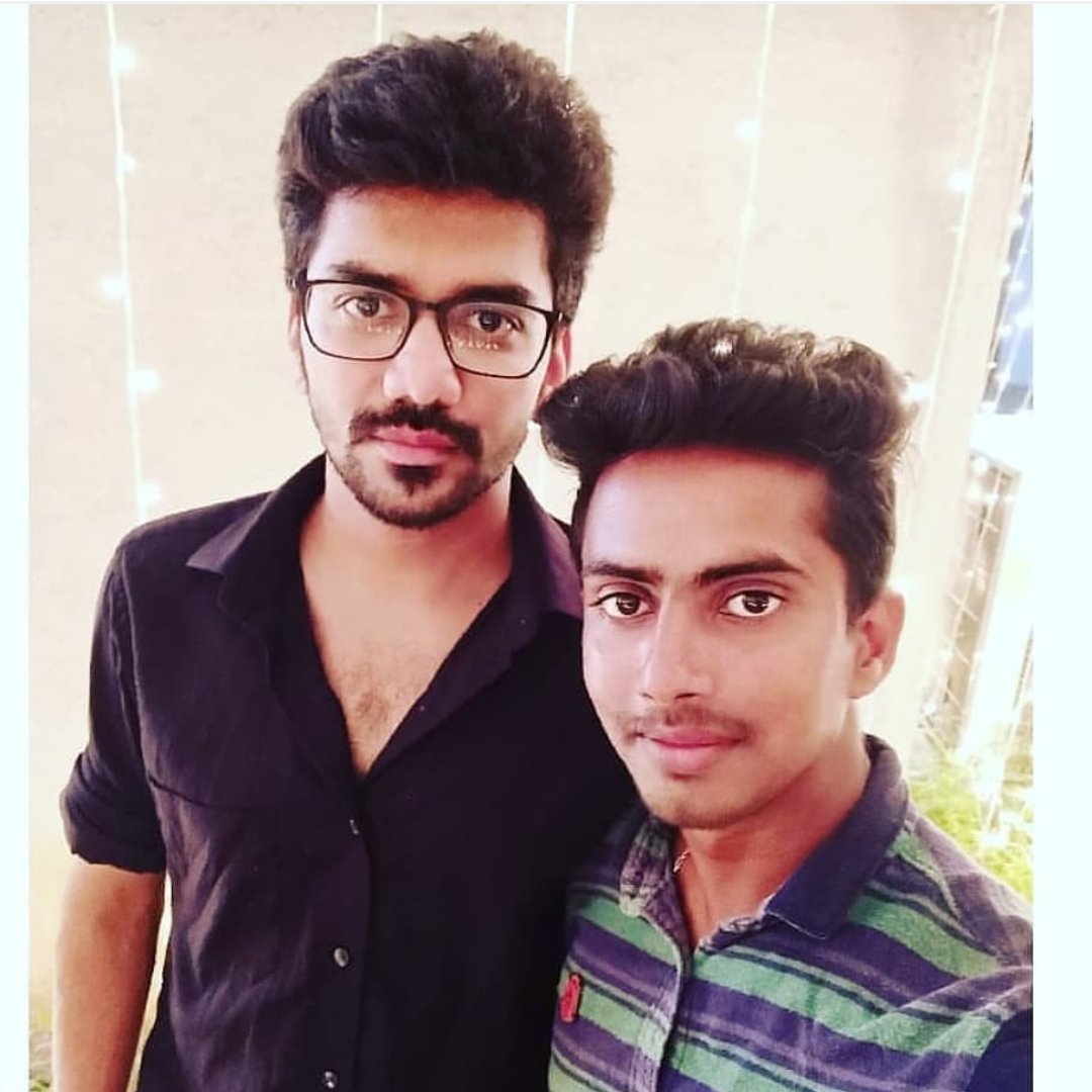 kavinarmy123's tweet photo. #Kavin recent pic
Plz read &amp; share🙏
#Kavin fans thana neenga? #Losliya support panathu just for #Kavin so ithuku aprom kavin pathi mattum post panuga
#Kavin career successful ah varanum athutha namaku important🙏Give ur love❤️
No more post or comment about Liya 
#VetrimaganKavin https://t.co/J0rZqX5qQu