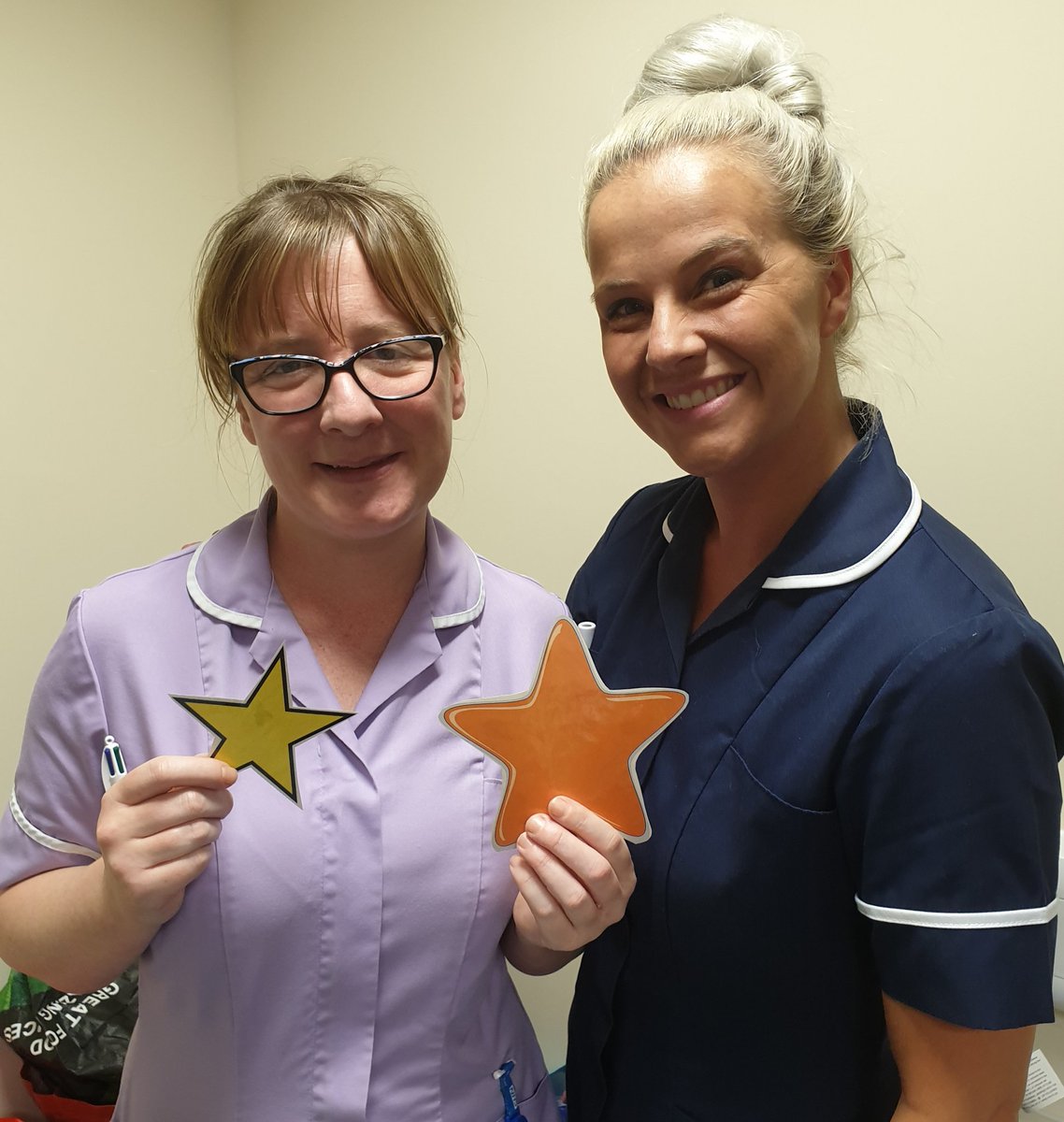 Angela Burrows ❤️🐝🌈🇪🇺 tweet media