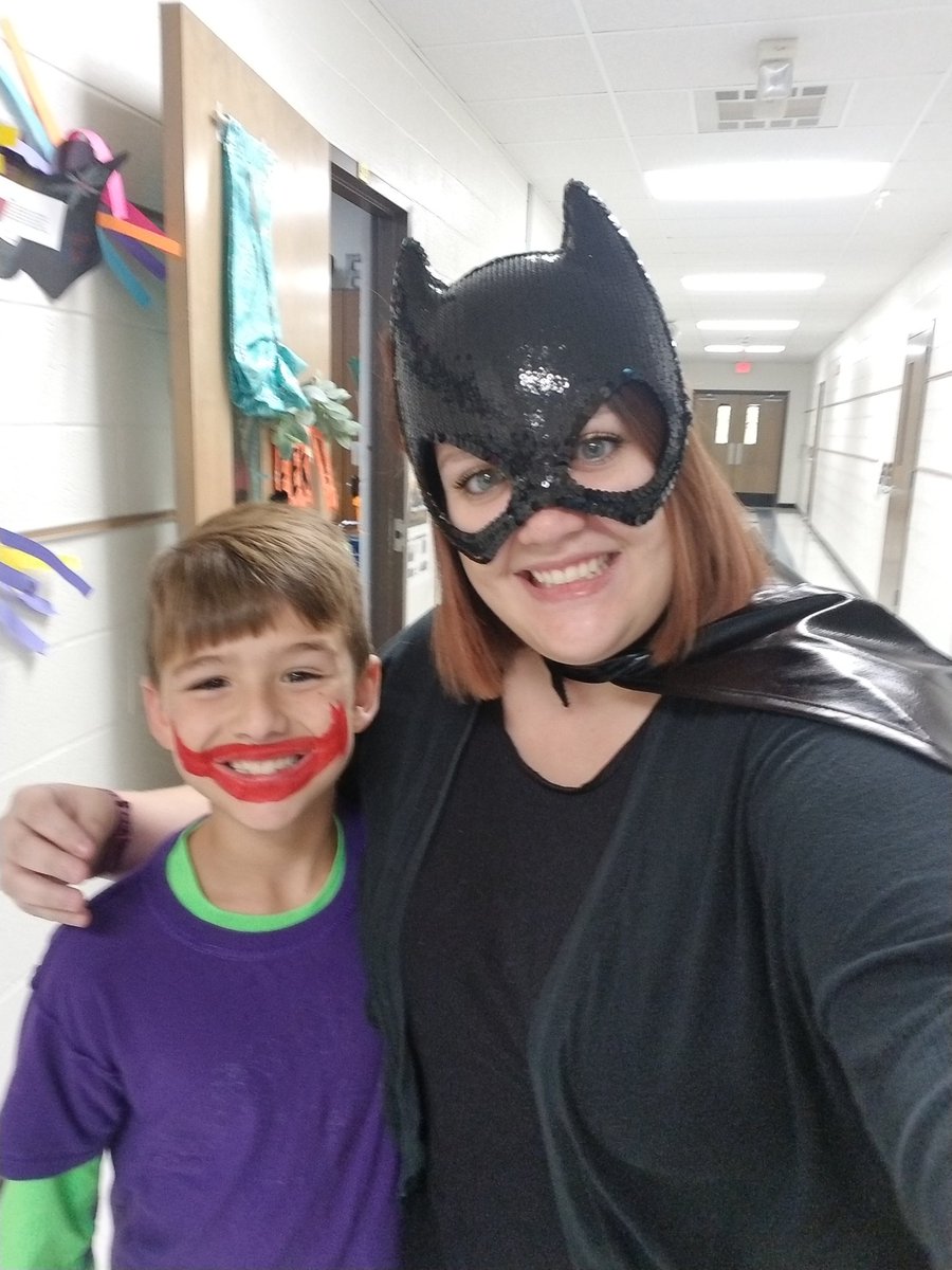 msholtsclass's tweet image. Saving gotham... I mean Telegraph.. from the Joker! Superhero and villain day for Homecoming week! #telegraphisawesome #3rdgraderocks