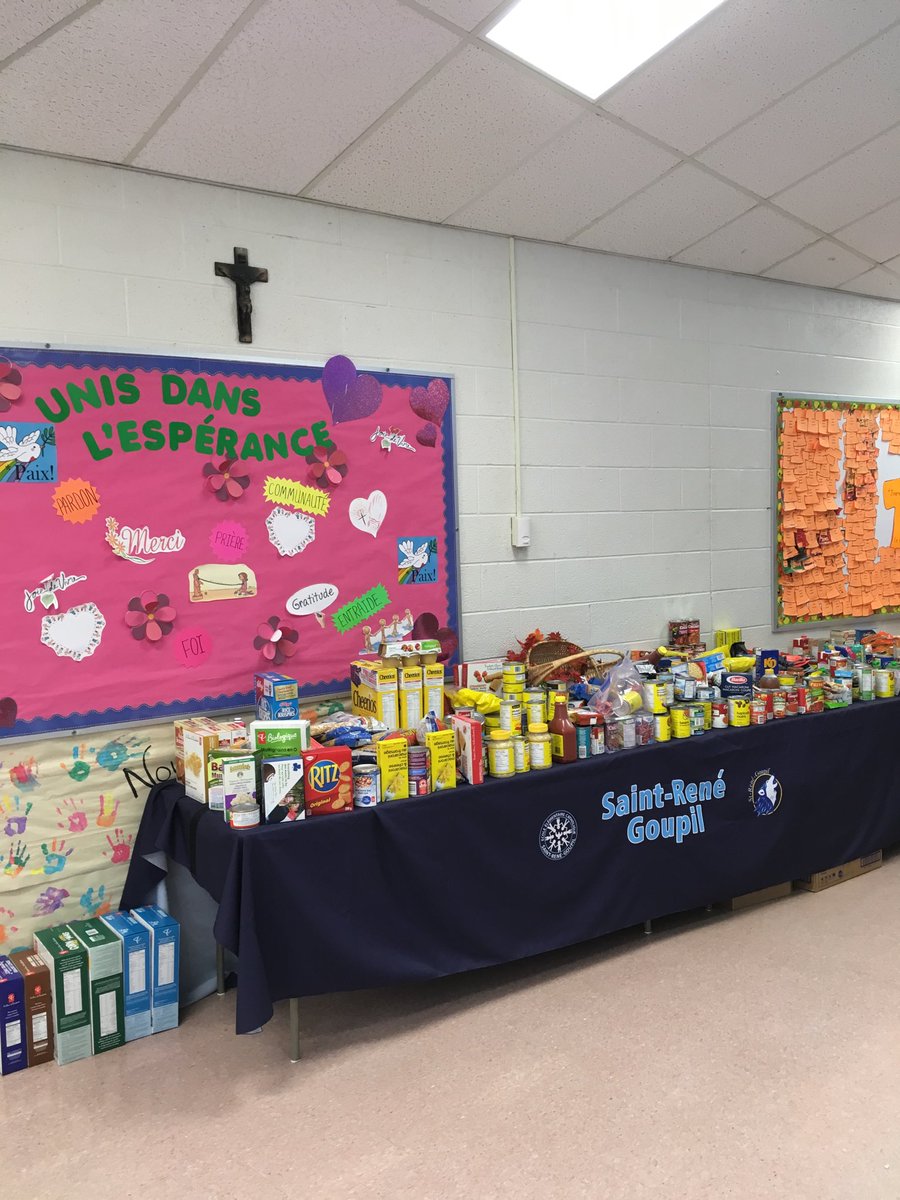 Il reste deux jours pour ajouter à notre table déjà bien remplie de denrées non périssables! Merci pour votre générosité! Continuons ensemble! #unisdanslesperance