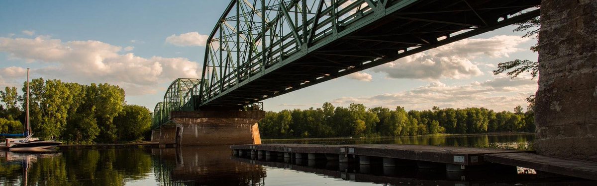 Q: 🙋Qu’est-ce que le Bulletin de rendement des infrastructures canadiennes? (BRIC)?
R: Une évaluation de l’état des #infra #munican pour aider les élus #polcan à déceler les lézardes et éclairer leur recherche de solutions. Lisez l’édition 2019 : bit.ly/35gE2iY