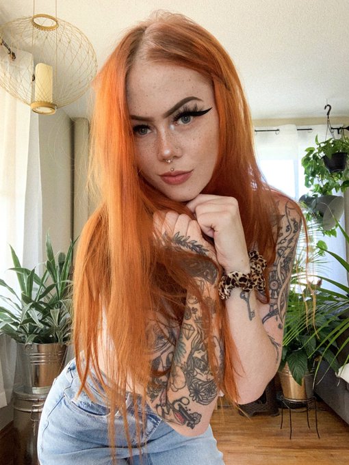 2 pic. good morning twitter 😁 https://t.co/wWRQuKQwxl