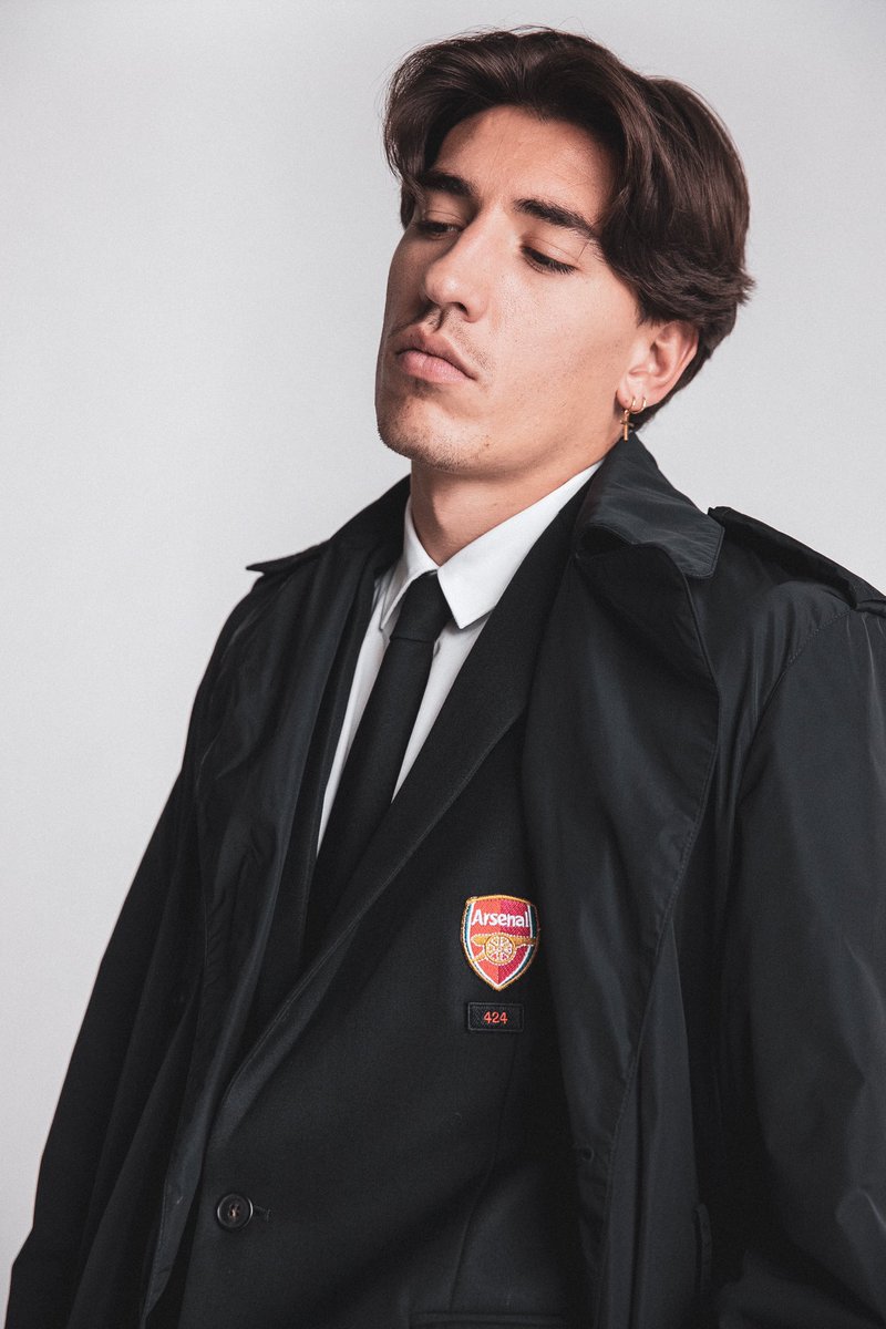 HectorBellerin's tweet photo. Finally here.. @Arsenal x @424onFAIRFAX 

Big thank you Guillermo for being so open and eager to making this happen and also to Arsenal for believing we could do it!

@gaffermag https://t.co/yLP3B4dVRV