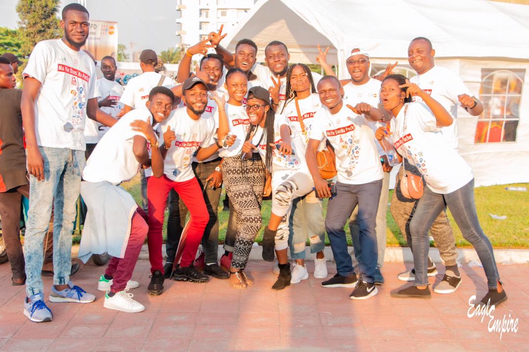 gloria_makuika's tweet photo. Les jeunes Kinois ainsi que qlqs officiels se sont réunis le 06/10  autour du #flashMob organisé par @AfriyanRdc en partenariat avec @UNFPARDC pr accélérer la promesse #ICPD25 #UNFPA50
@LorenceKabasele @MbalaArnold3 @siaka_traore @audreykabanga @annytenga,  @OdiaDiva, @racoj_sida https://t.co/28k5EkR7yE
