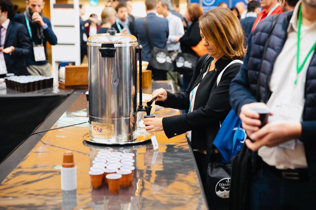 USF_officiel's tweet photo. ⏸️☕️Le temps d'une pause, venez rencontrer les équipes de l'#USFforce sur le stand #USF_fr dans le hall d'exposition. #ConventionUSF https://t.co/CxXJOPrMLc