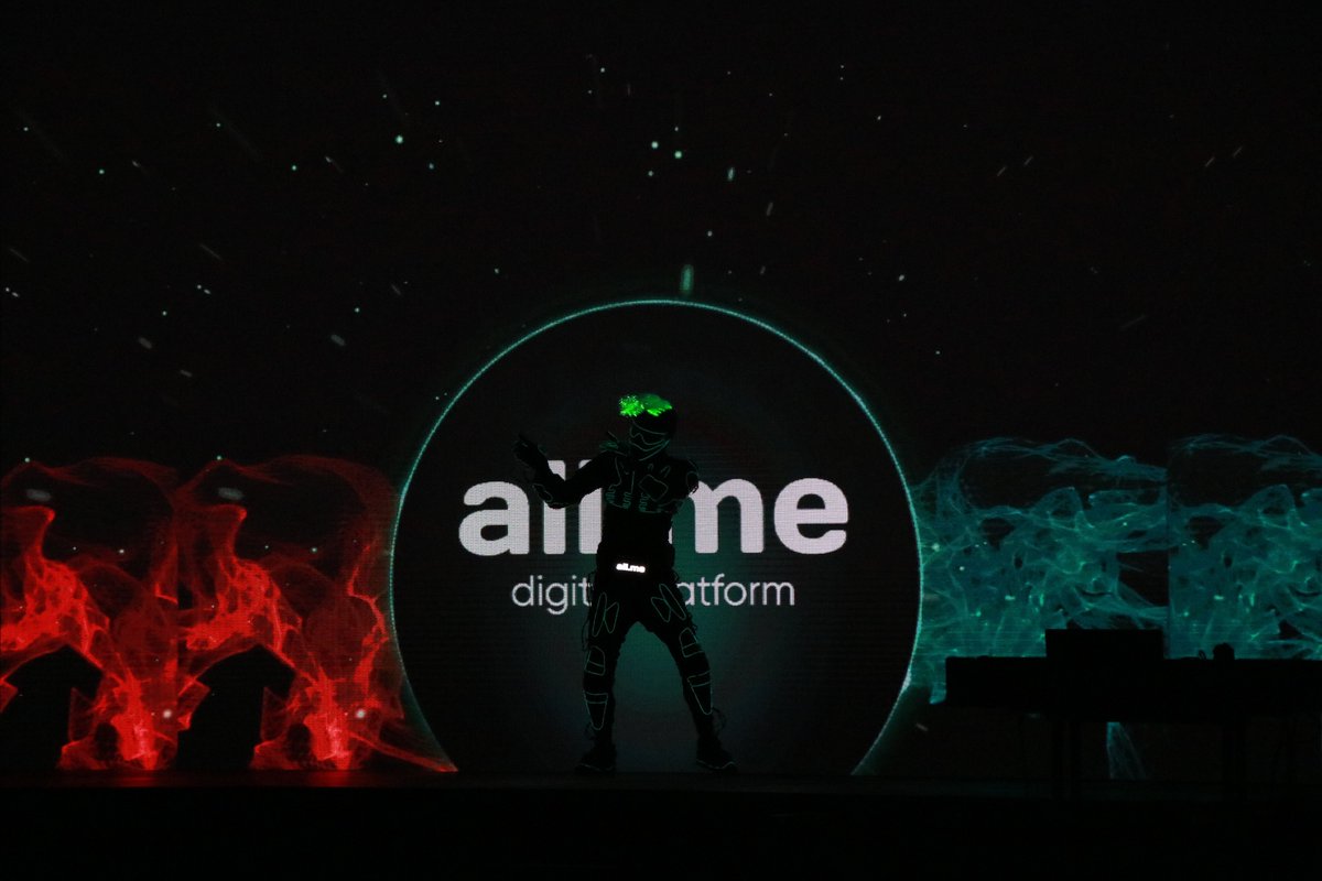 all.me tweet media