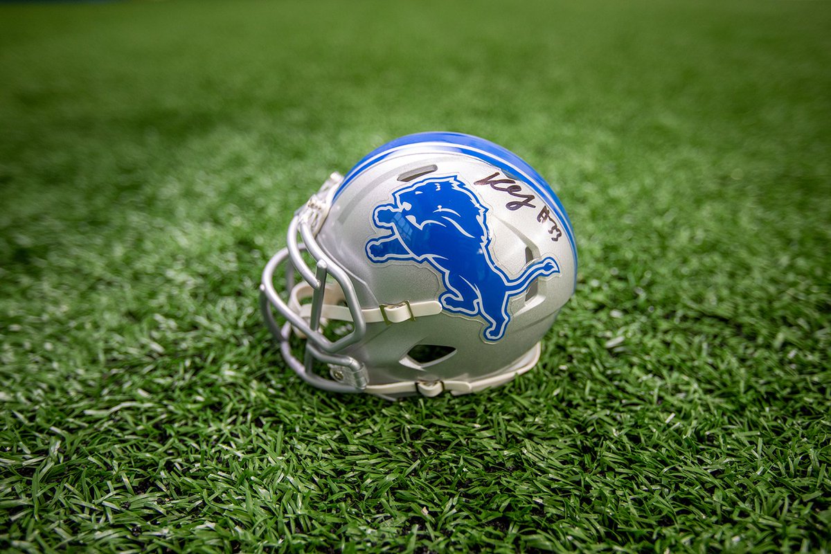 Detroit Lions (@lions) on Twitter photo ‼️ ‼️ ‼️
Giving away a signed Kerryon Johnson mini helmet! @AyeyoKEJO
To enter to win:
1️⃣ Follow <a href="/Lions/">Detroit Lions</a>
2️⃣ RT
3️⃣ Comment below with #OnePride ‼️ ‼️ ‼️
Giving away a signed Kerryon Johnson mini helmet! @AyeyoKEJO
To enter to win:
1️⃣ Follow <a href="/Lions/">Detroit Lions</a>
2️⃣ RT
3️⃣ Comment below with #OnePride