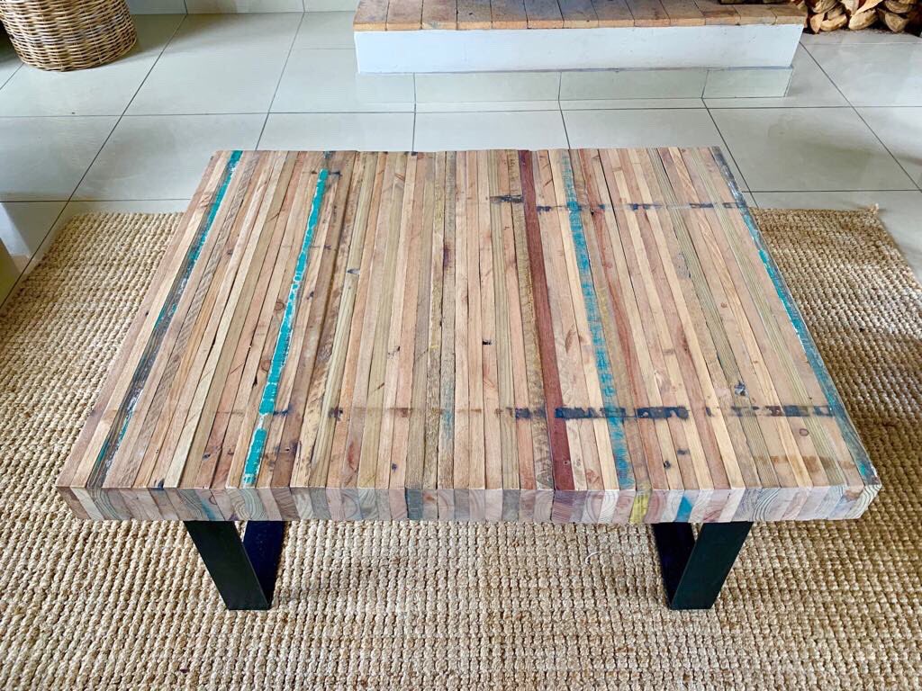 ConeyTimbers's tweet image. Bryce contacted us to complete a project he set out to do 2 years ago: we received 3 pieces of pallet wood and transformed them into a rustic coffee table on steel legs. #coffeetable #youdesign