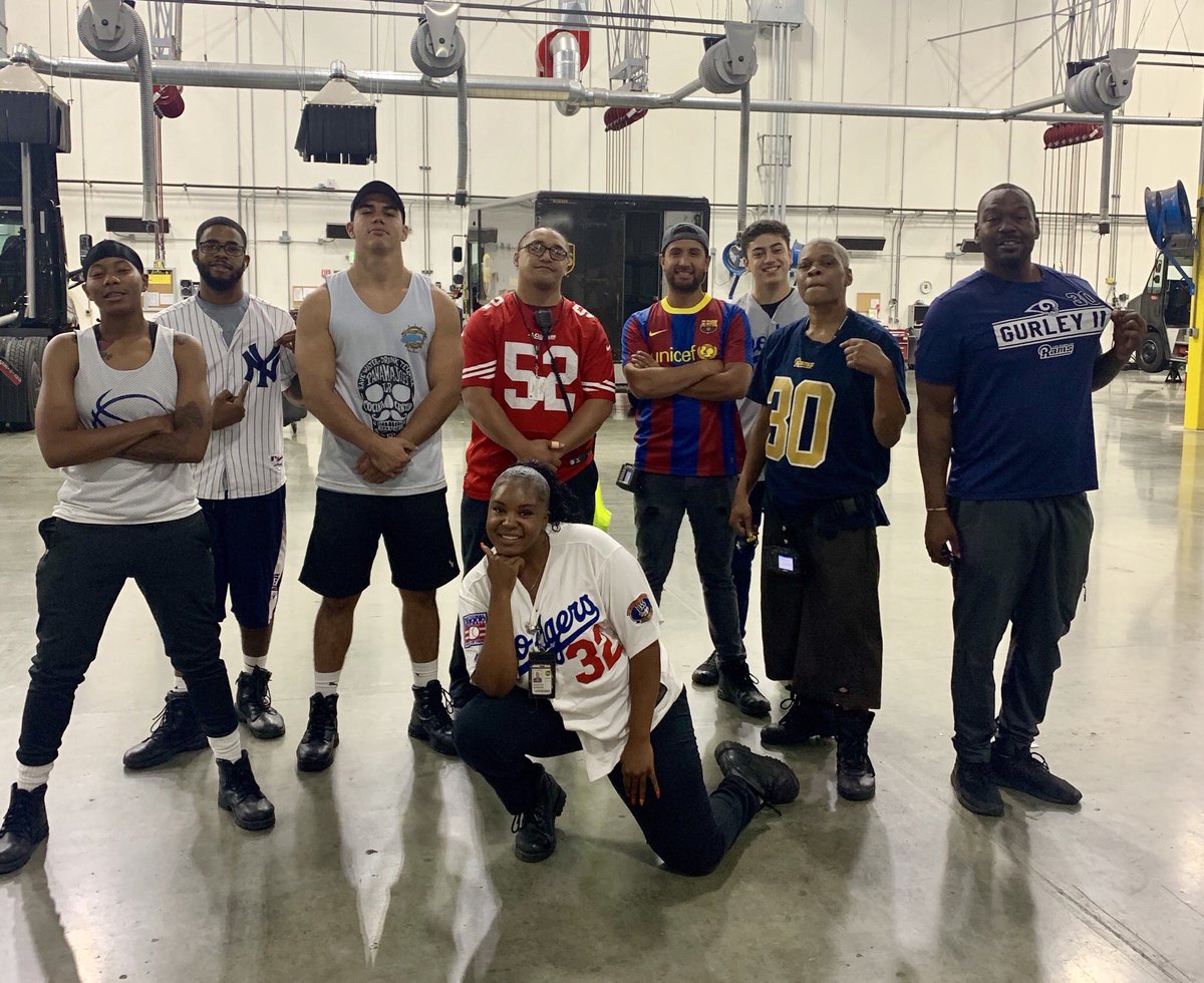 ComptonPreload's tweet photo. #UPSJerseyContest #dynamicwarmup #StayCalmHaveFun Here’s Metro 2 committed to safety by warming up dynamically daily. But today with our jerseys. Thanks team! @Betty0929 @HubCompton @jrindafernshaw @CandelasDave @ChuckCHSP https://t.co/Okhh3IpJ1B