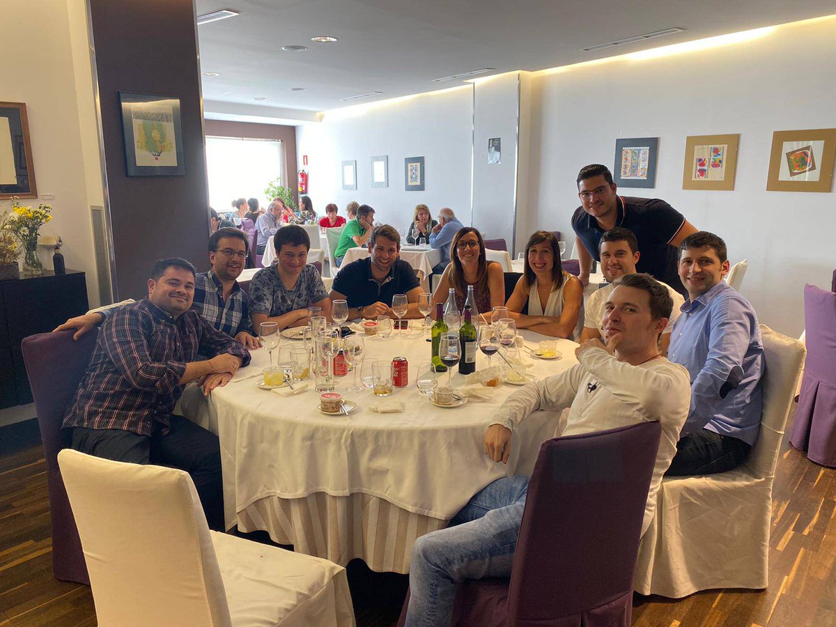 FullOnNet's tweet photo. De visita con nuestros compañeros de Huesca.
Gran comida con una inmejorable compañía, así deberían ser todas las reuniones!!
#FullOnNet #Walqa #Talento #equipo #Teambuilding https://t.co/jB38SLaoaQ