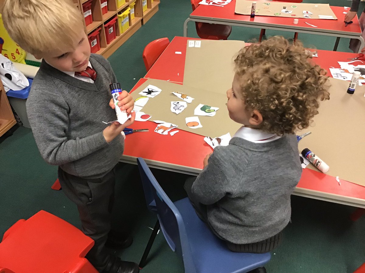 YMS_Reception's tweet image. Handa’s Surprise  #DyslexiaAwarenessWeek #letstalkaboutDyslexia #nopendaywednesday