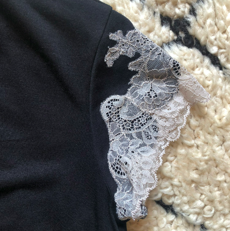 JosieGirlBlog's tweet photo. I’m loving my new Luxe Shangri-la PJs from @NatoriCompany! I can’t get enough of the cozy fabric and little touches of lace. https://t.co/qaMCQzj4mZ https://t.co/LXtYrQjuIz