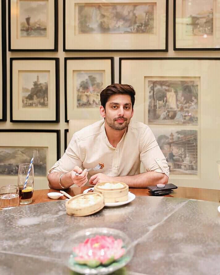 kingkohliFc's tweet image. A simple pic with Himansh's spark in it 😍✌❤
#Dubai #Dubaidaires #heemandaires