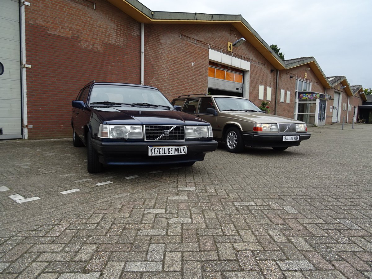 Wimsclassics's tweet photo. donker blauw metallic # Volvo 940 station, automaat uit 1996 verkeert in zeer goede staat !!! 

Kom gerust eens kijken, wel even bellen van te voren op 0613273405 ( Meggie ).

#volvo #940 te #koop https://t.co/5qlATQae3l