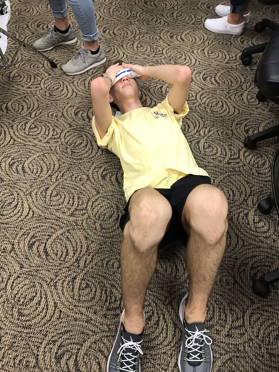 PorterHSStuCo's tweet photo. βPracticingβ passing out with @jaxon86005900 #commitforlife #vampireworkshop https://t.co/TKrsI5aNar