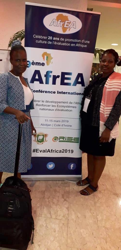 CheveningBW's tweet photo. Her upcoming trip to Minneapolis, Minnesota #USA was born from her recent trip in Abidjan, Cote D'ivoire where she was among the finest of evaluators presenting at #AfrEA2019 conference (Africa Evaluation Association which she is a member). #AfricaEval2019. https://t.co/Ip1Rzjhzos