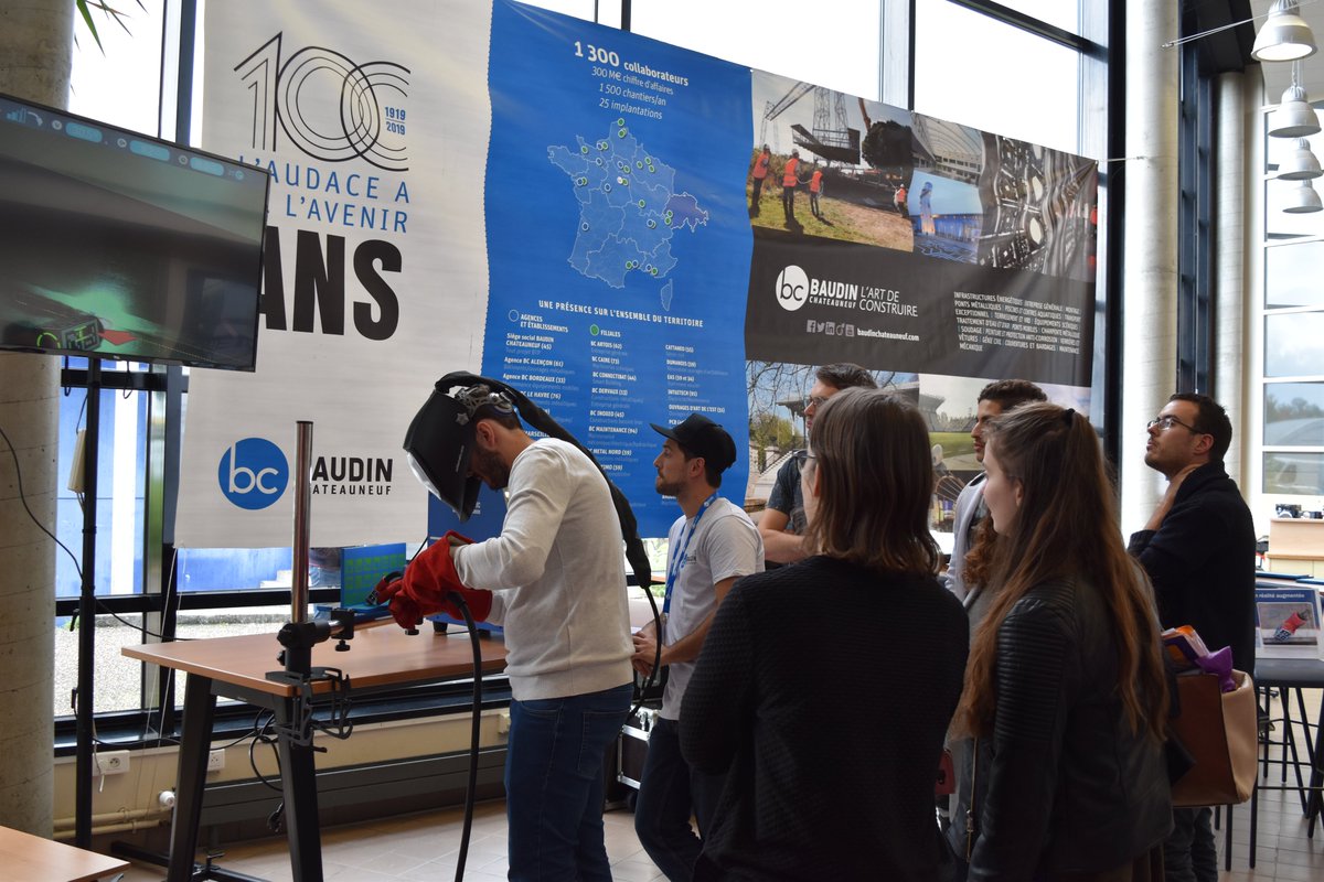 PolytechOrleans's tweet photo. #BaudinChateauneuf et #Oakridge sont à #PolytechOrleans jusqu'à 17h30 pour présenter la richesse de leurs métiers et proposer des opportunités à nos élèves ingénieurs... De nombreuses animations et un concours sont également au programme de cette après-midi #PartnersDay2019 !! https://t.co/Y0xVaUFVgy