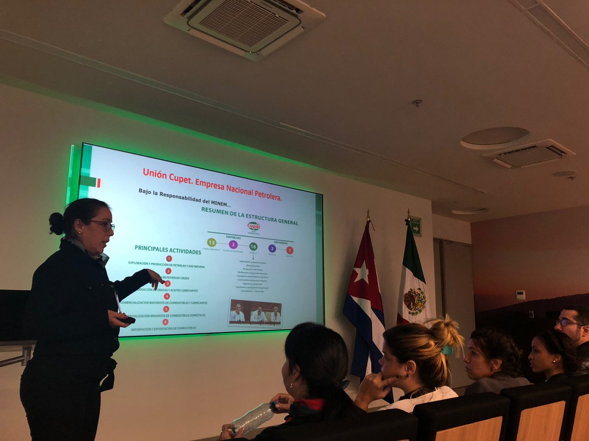 CNH_MX's tweet photo. Iniciamos con la segunda sesión del Taller #MEXCUB #Rondas de Licitaciones de Contratos Petroleros; comenzamos con la presentación de la empresa estatal CUPET. 🇲🇽🇨🇺 https://t.co/NQXEMv2xhY