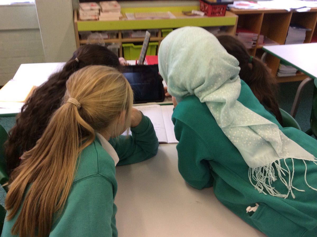 Springwood_Prm's tweet image. #Springharlech have been busy writing a setting description for their very own Sci fi film trailers! #Springict