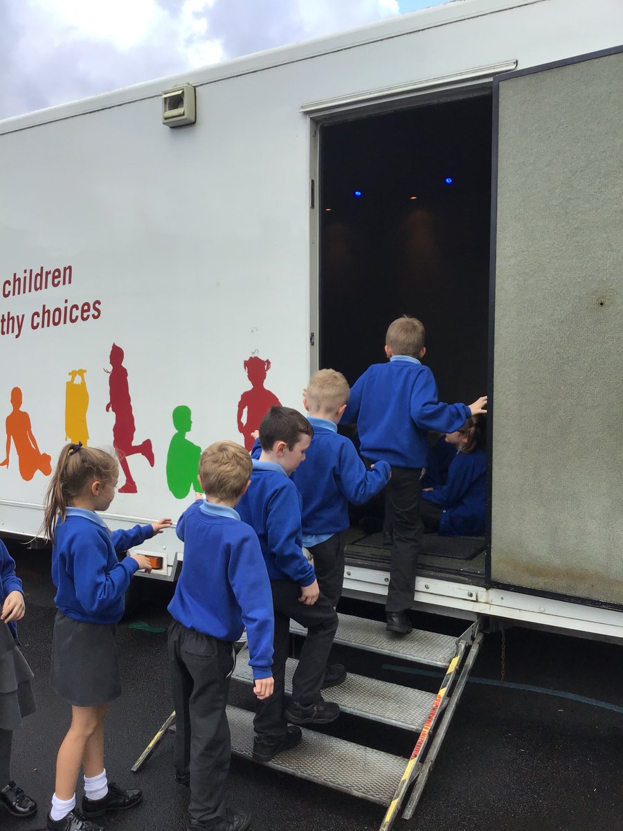 Stedwarddarwen's tweet image. Thank you to @LancsLifeEd for a fantastic two days visit - the children have had a great time with Harold &amp;amp; Co! #lifeeducationvan #childrenslearning