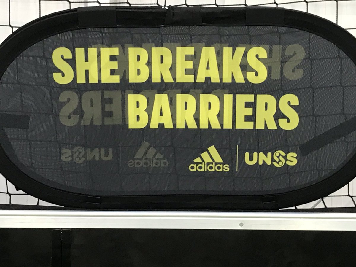 DaffisMarie's tweet photo. Première opération #She breaks Barriers#UNSS participe à mobiliser pour l’émancipation des filles par la pratique physique#Aissatou Tounkara et Anais Grangerac #Adidas ambassadrices de l’opération ce jour @unss @adidasFR @Academie_Paris @Aissatou75 @Anaisgrangerac https://t.co/ij6pv226Nk