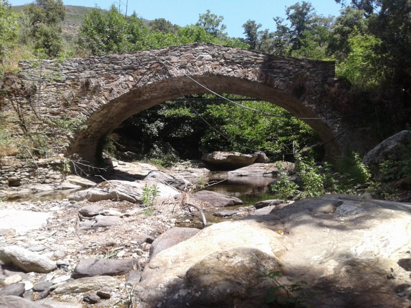 HassaneTraveler's tweet photo. Le Pont Romain a Farinole
@PatrimoineRural
#Corse #Corsica
#Farinole #Ferringule #Farinola #Faringule #AFerrera #Bracculaccia #CapCorse #Nebbio #PontRomain
#MagnifiqueRestaurationPatrimoine
#MagnifiqueFrance https://t.co/MKHJMOFid0