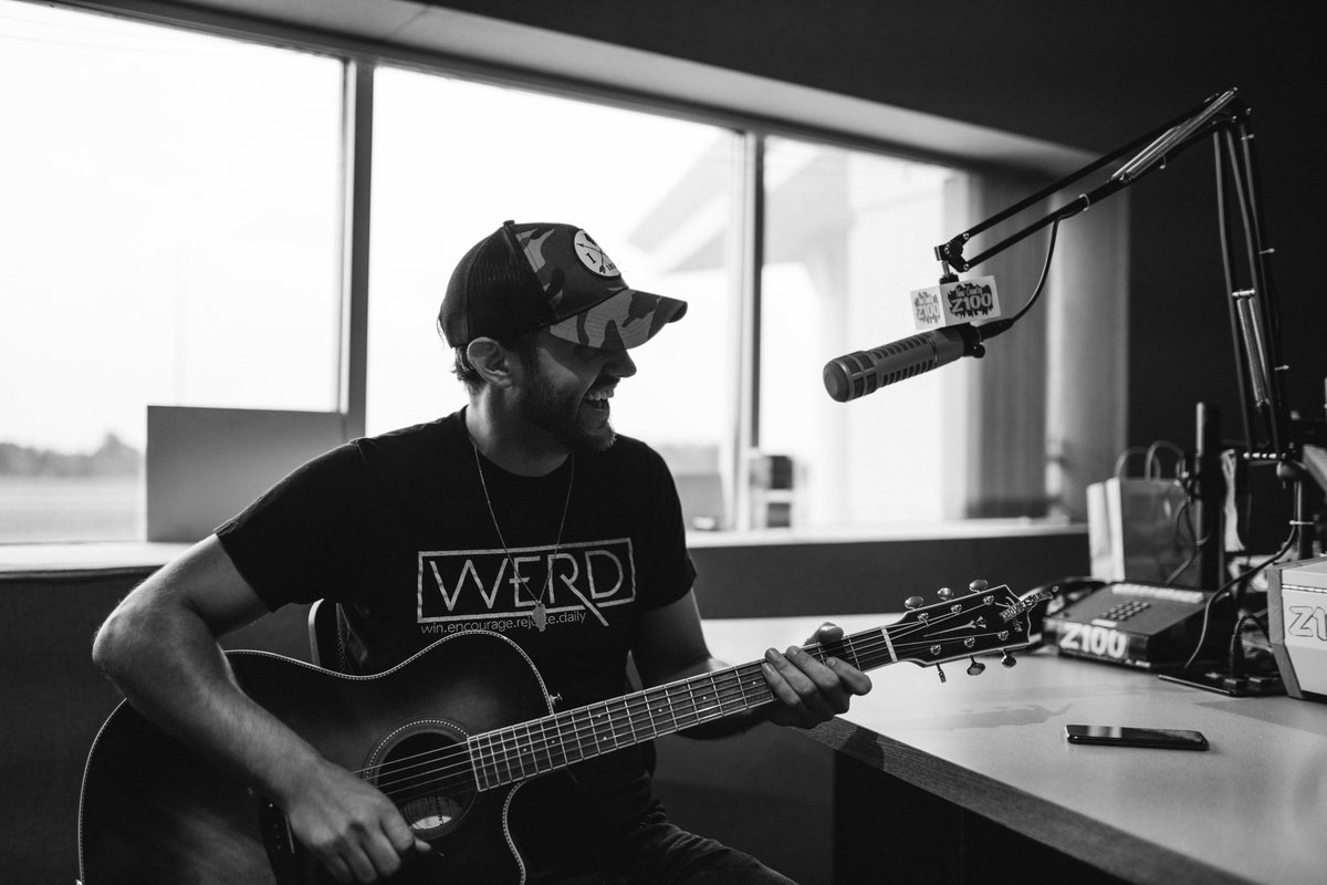 DrewRBaldridge's tweet photo. Had a blast a few weeks ago with my friends over at @z100rocks! Thanks so much for having me in the studio to sing for y’all!  Country radio is just the best. https://t.co/kSOjglcDz0