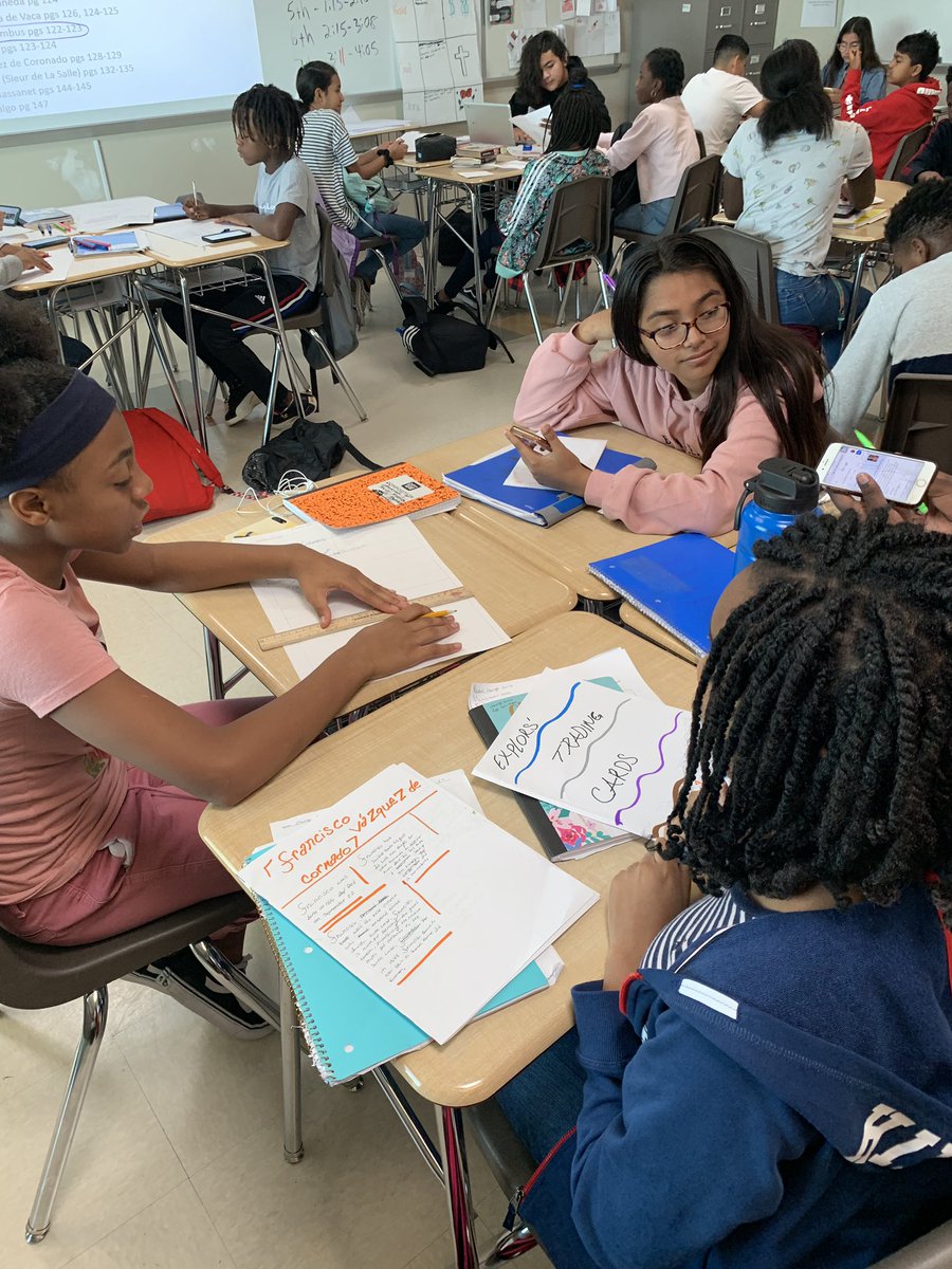 RpjhSS's tweet photo. Check out these 7th graders creating trading cards of their learning. #levelupgameon #hogshardatwork #razorbacks #rpjh https://t.co/VOttJhEnli