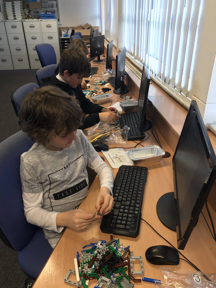 valleygardensnt's tweet image. Lego league has started @legoclub #vgmsdt #vgmsstem #vgmscomputing
