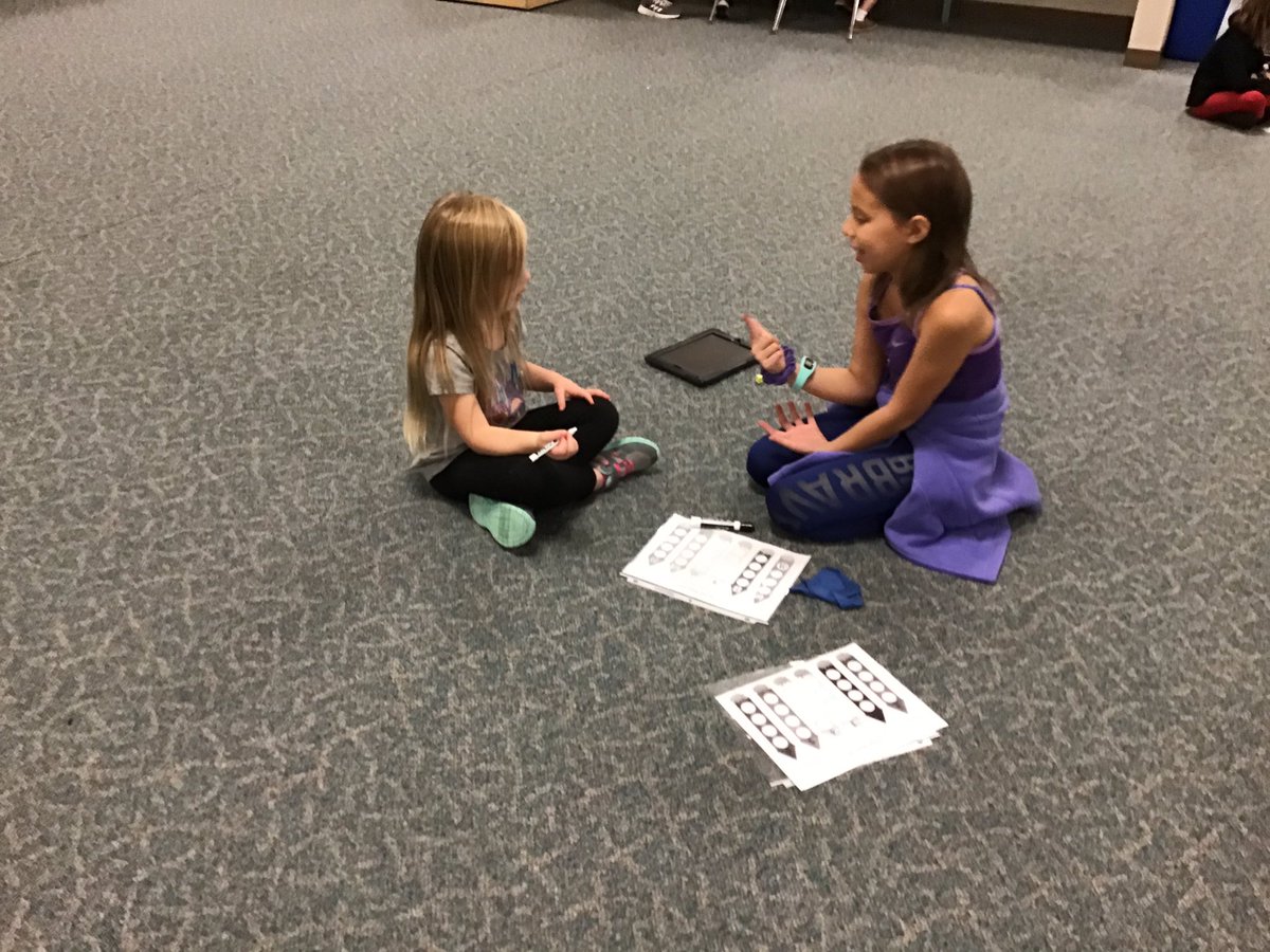 AprilsKinders's tweet photo. So excited to meet our Lineville Math Buddies and plan a dice game! 🎲 #MathBuddies https://t.co/kVX0sD1yge