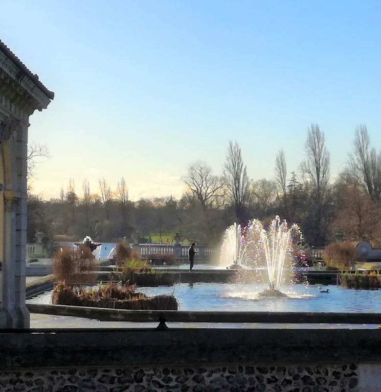 Next walk in our ‘Take a break… Go outside’ series for #WorldMentalHealthDay, Prof. Quirke suggests walking from the Italian gardens in Kensington Gardens to Queen's Gate. Has fountains, statues, and parrots, squirrels and dogs full of joie de vivre! <a href="/WMHDay/">WorldMentalHealthDay</a> #TakeABreak #Walking