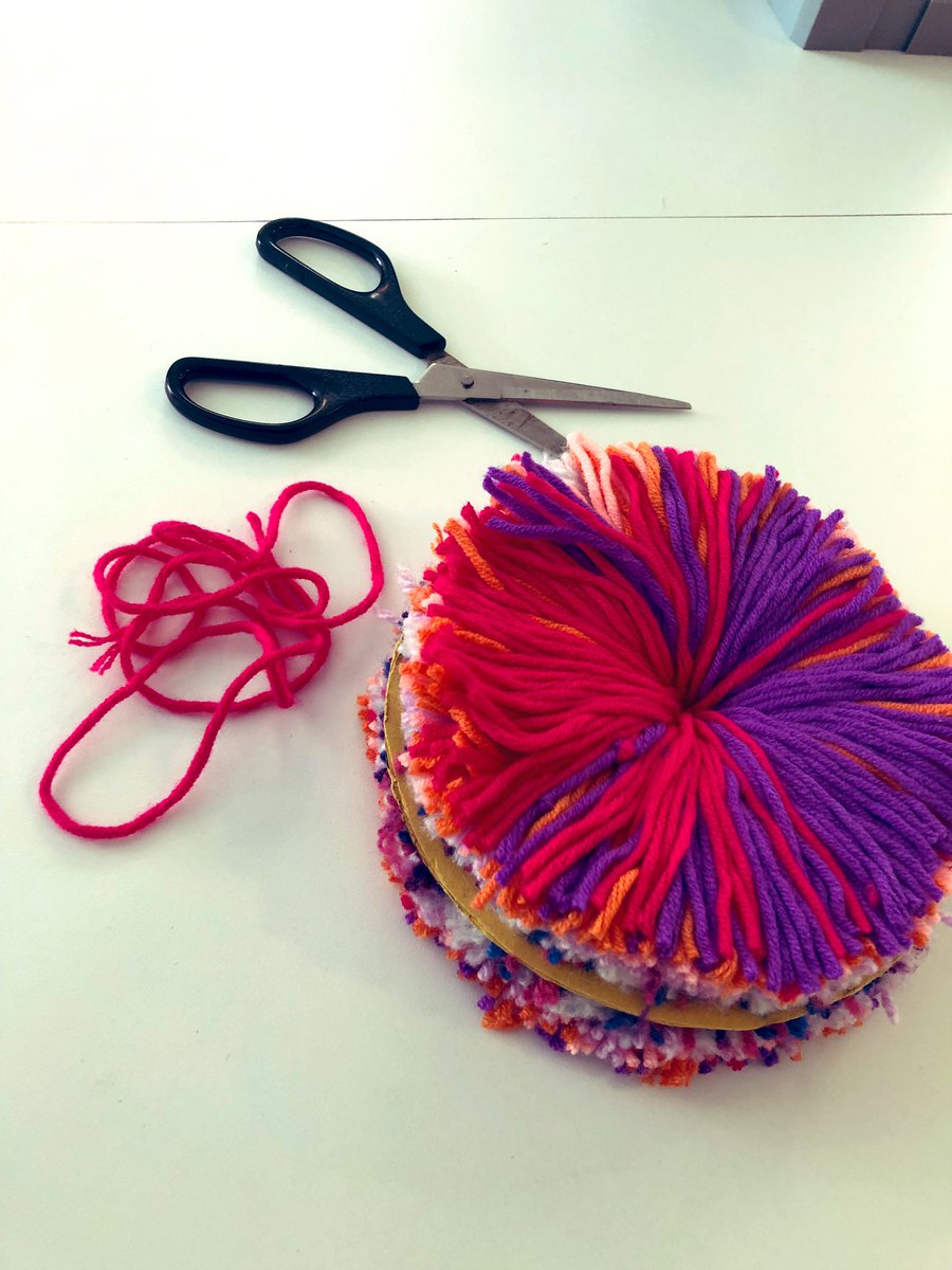 OMG_IM_LEARNING's tweet photo. POM POM GOALS💕💕👌🏾
Who remembers making these as a child?

Developing ks3’s #finemotorskills and #Concentration by teaching them to make their own #sensorytoys in #creativestudies 

We used a mixture of @Hobbycraft_RDG yarns &amp; some recycled yarn to create this beautiful #pompom https://t.co/PwHEhWB55N