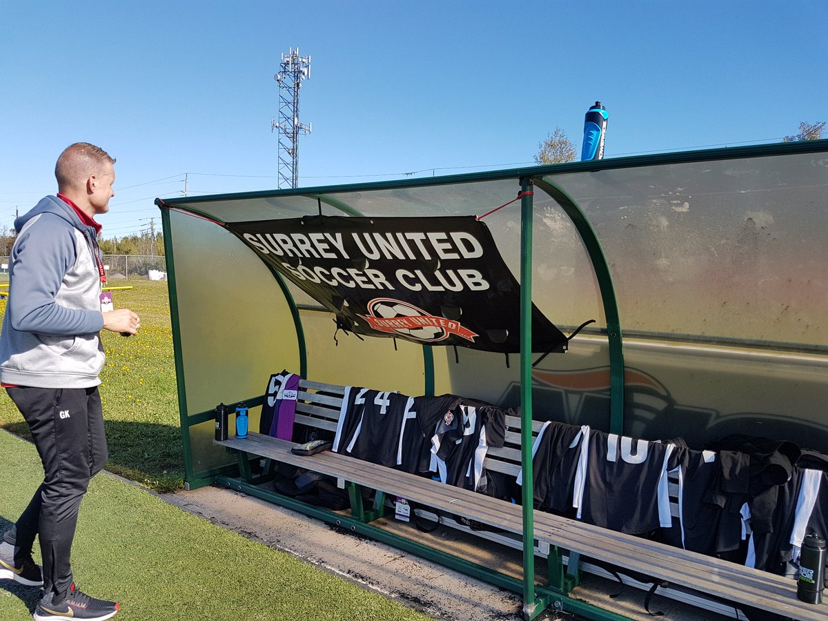 SU2002BCSPL's tweet photo. Preparation underway as @SurreyUnitedSC U17 girls play first game against Quebec Kickoff 1215pm #Nationals2019 #PEI #SurreyUnited https://t.co/JKrYrup4Vi