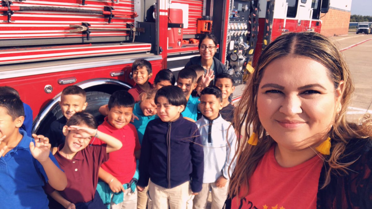 BilingualMiss's tweet photo. Learning all about fire safety this morning from Crandall Fire Dept. @CISDMartin https://t.co/1yGmi5cieR