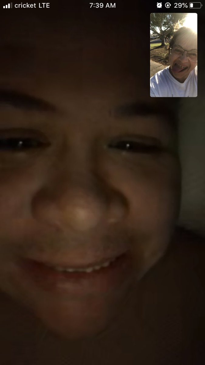 LyzardV's tweet photo. FaceTime  with the Birthday 🎂 Boy 😘@bartdesoma https://t.co/mes50QRm7e