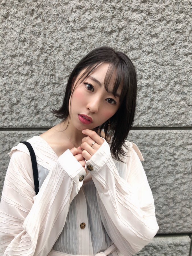 araburuusagisan's tweet photo. 誕生日に藤江さんに会えるかもとか最高すぎるプレゼントです。
運営さん、藤江さん本当にありがとうございます、、、。
何気にAsrabbitのイベント初めてだからそこも嬉しい。服買うぞ〜。
#藤江れいな #Asrabbit https://t.co/gUTwVQw0i7