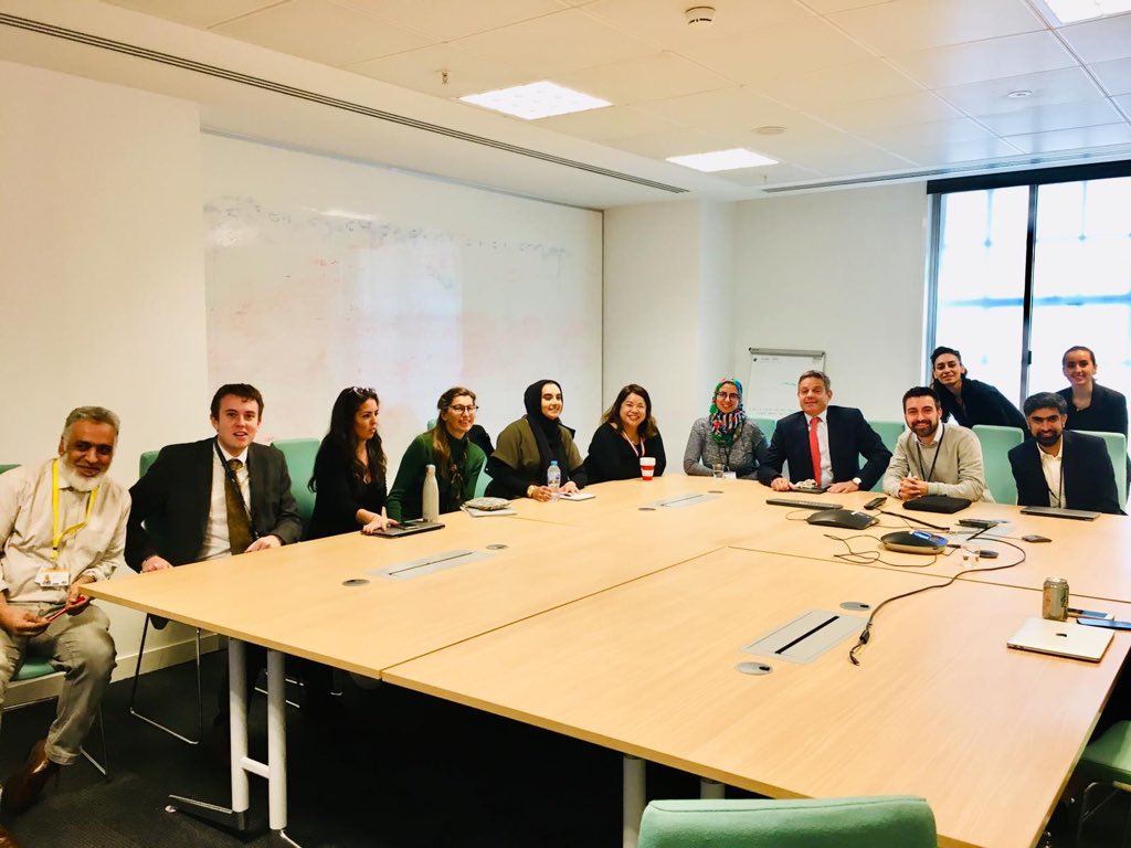 SimonPenney_'s tweet photo. Delighted to be welcomed to @tradegovuk Arabic Language Network today to speak about career opportunities across the Middle East, Afghanistan and Pakistan. I shared my journey to being HM Trade Commissioner...the next one is among us! https://t.co/vR3tF9bRih
