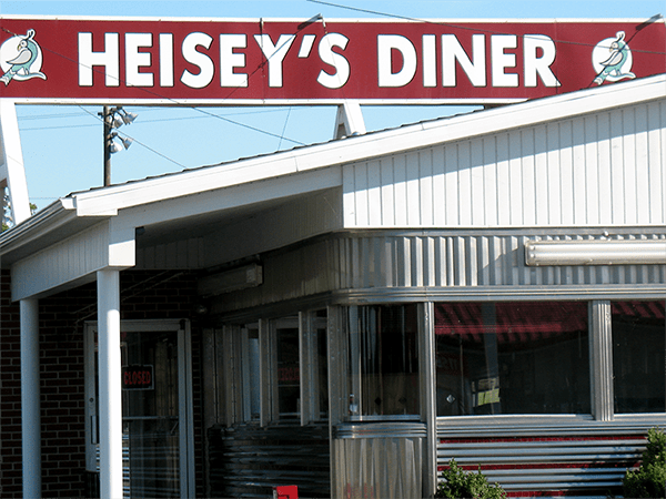 FroggyValley's tweet photo. #LebanonCountyRestaurant week has some crazy specials such as the Beer League Bowl (Hand-crafted pretzel bowl filed with Sam Adams Beer Cheese) from the #QuentinTavern and the always delicious #BoomBoomBurger from #HeiseysDiner. Which are you going to try?
#WQIC @WLBRRadio https://t.co/AzmVoLQbA3