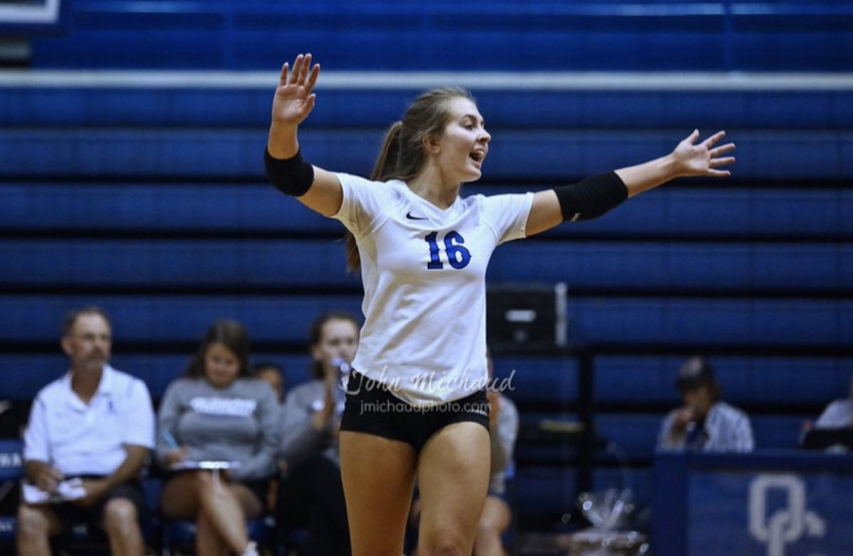 🔵🏐 SENIOR NIGHT tonight vs PRESENTATION!! Come support our seniors for their LAST home game!! 5:30/6:30/7:30 ...and last but not least our Senior Spotlight: Julia Steinmetz!! 🏐🔵