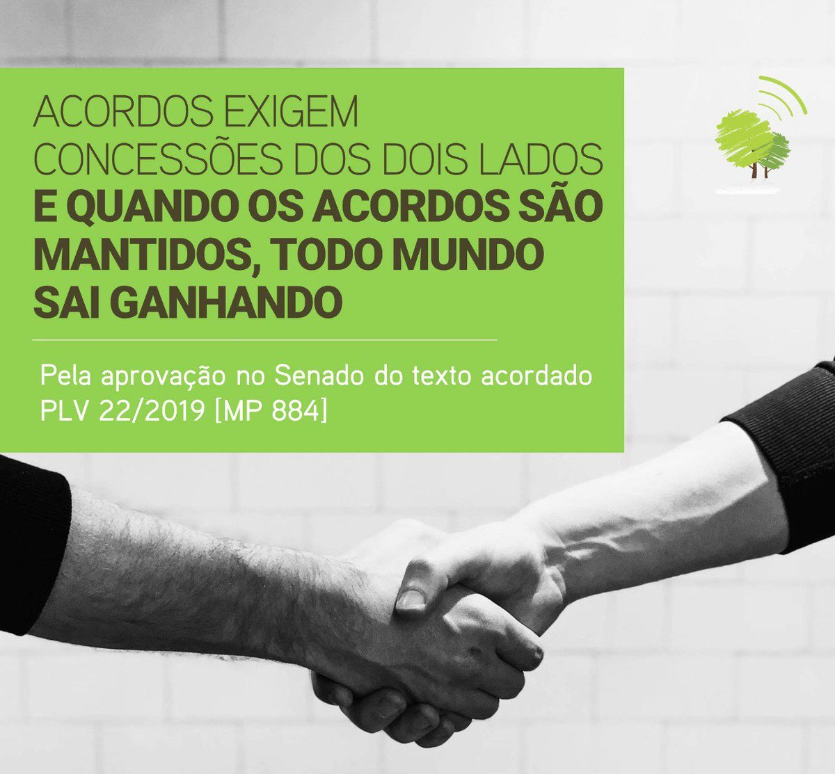 socioambiental's tweet photo. Um acordo de ambientalistas e ruralistas, em setembro, salvou 19 milhões de hectares de floresta! 🌳 Deputados aprovaram a #MP884, que altera prazos do #CódigoFlorestal. Agora, senadores devem fazer valer o acerto! A votação pode acontecer hoje. Confira: https://t.co/zbdlZeXQ1y https://t.co/3d9aZIAoW9