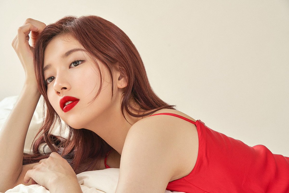 SuzyHome's tweet photo. #HappySuzyDay Suzy X Lancome X Marie Claire Korea By choiyongbin Part.4
#FirstLoveSuzyDay #수지 #Suzy https://t.co/pvb5b7X0yQ