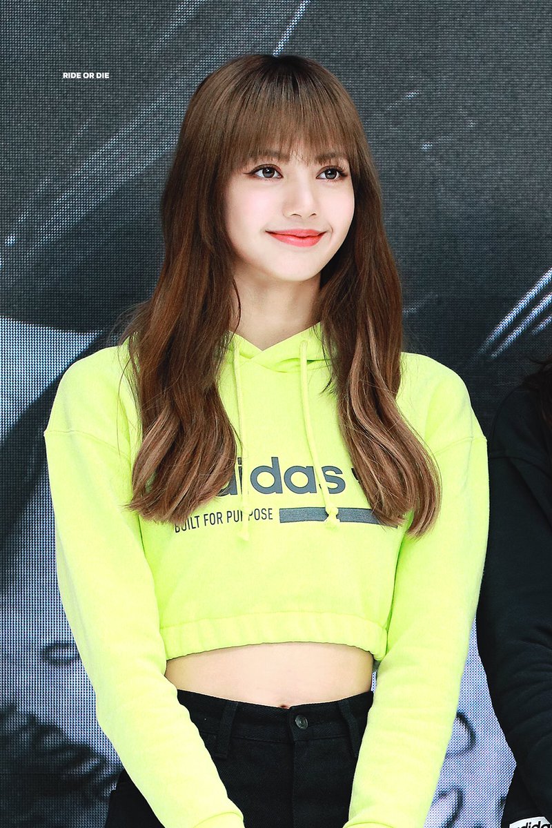 adidas blackpink lisa
