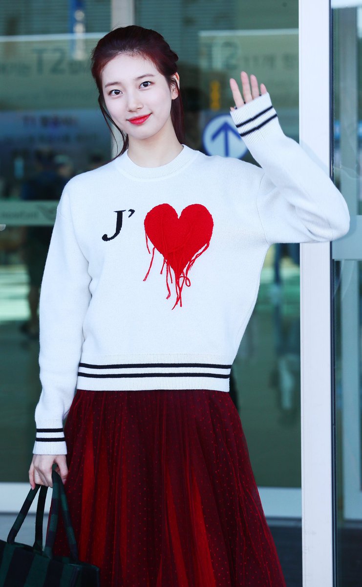 MieraZyofficial's tweet photo. Happy birthday best girl. Thank you so much for inspired us. Thank you for everything you've done. May god bless you sweet heart ❤👏👏👑

#FirstLoveSuzyDay https://t.co/cUWc2gpm0z